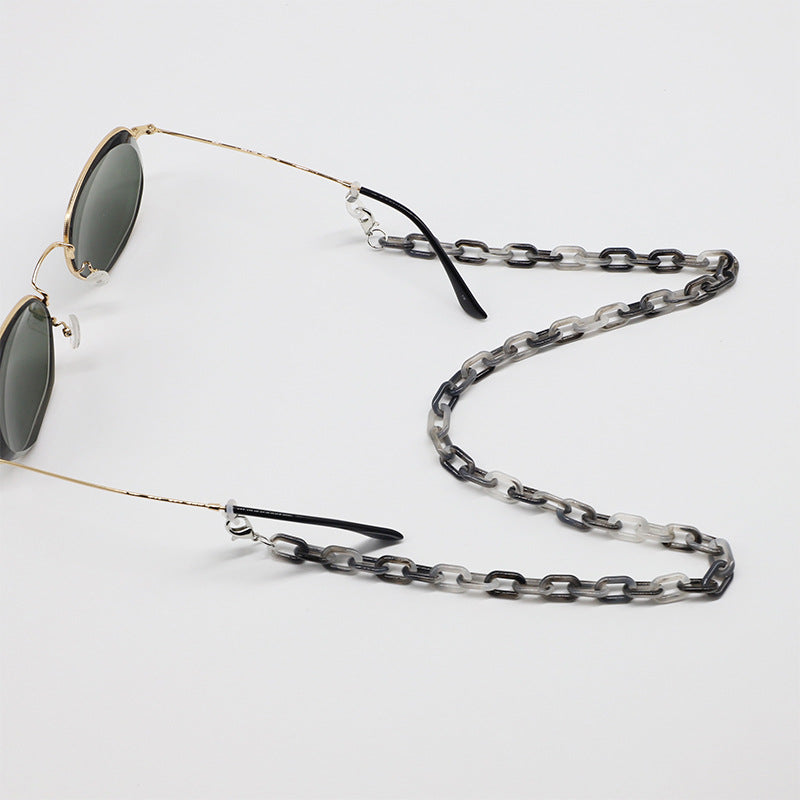 Fashionable Eyewear Chain Stornfield
