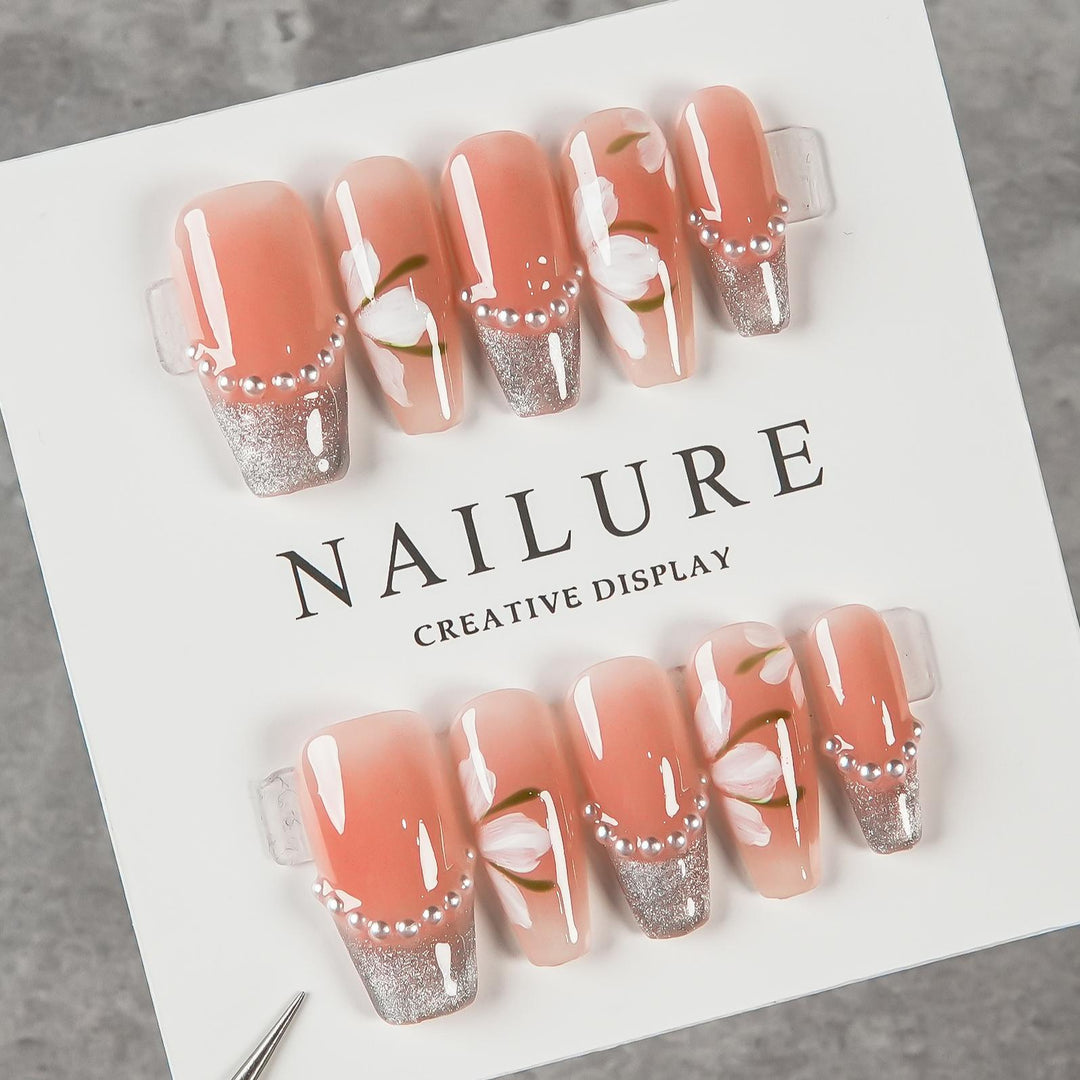 Decorative Press-On Nail Set with Floral and Glitter Accents