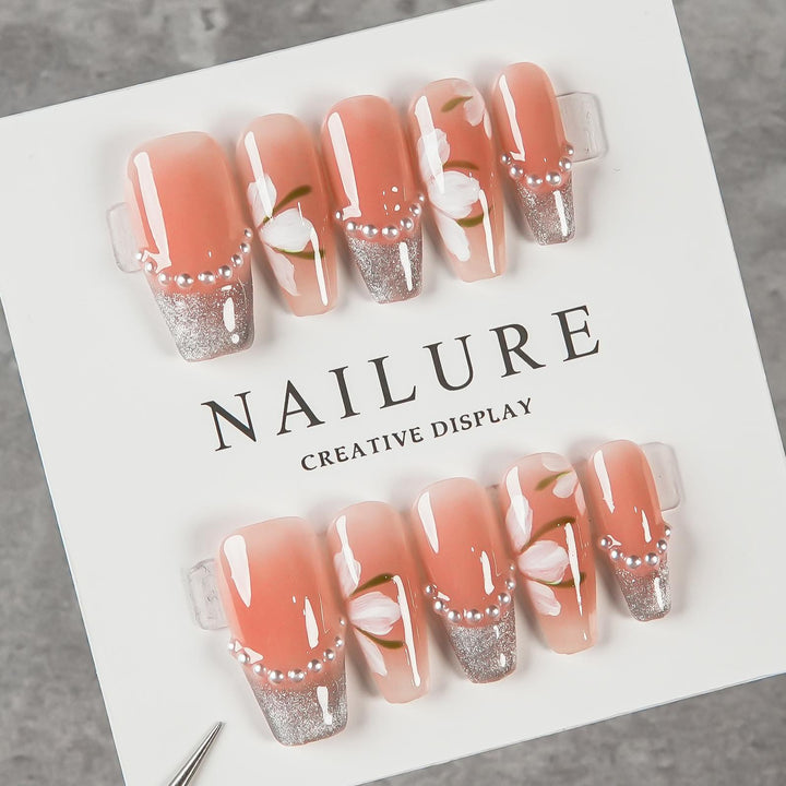Decorative Press-On Nail Set with Floral and Glitter Accents