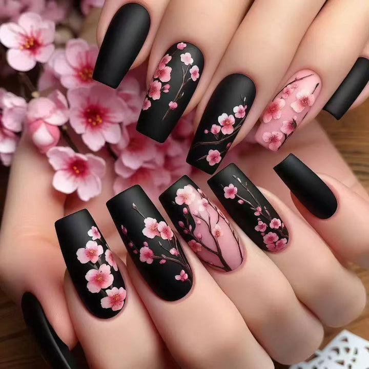 Artificial nail set with floral accents and matte finish Stornfield