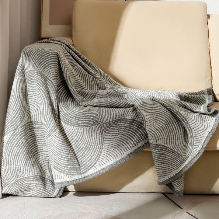 Women's exclusive and cozy knit blanket with geometric pattern Stornfield