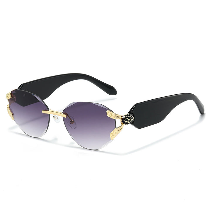 Elegant Cat-Eye Sunglasses with Unique Design Stornfield