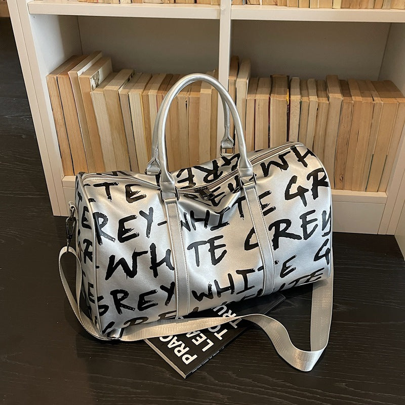 Sporty travel bag with innovative lettering Stornfield