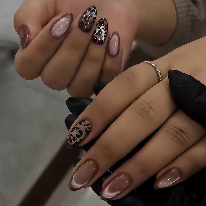 Decorative Leopard Print Press-On Nail Set Stornfield