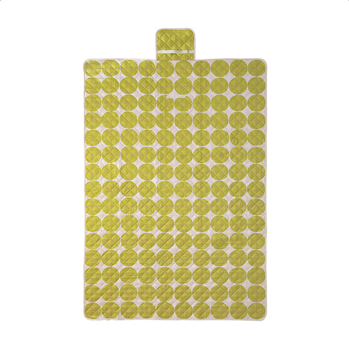 Insulated outdoor picnic blanket with quilting, water-repellent back and carry flap Stornfield