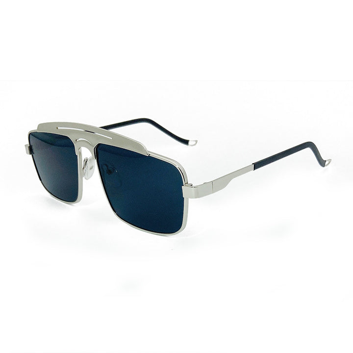 Fashionable Oversized Sunglasses with Elegant Design Stornfield