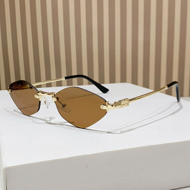 Women's Cat-Eye Sunglasses in Modern Elegance Style Stornfield