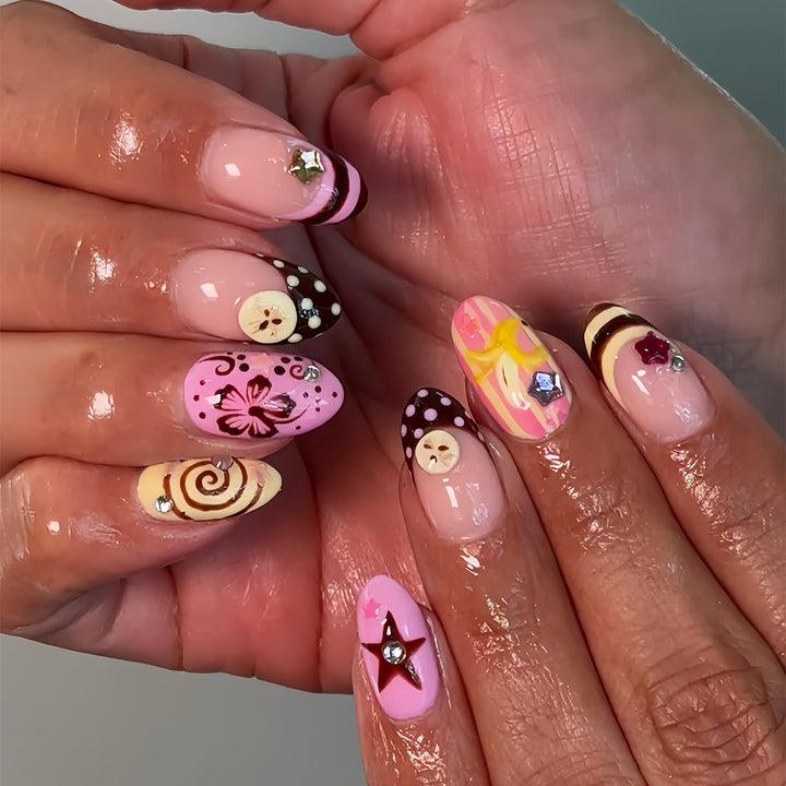 Artificial nails with playful 3D elements Stornfield