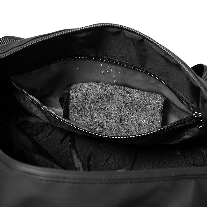 Versatile All-Weather Sports Duffel Stornfield