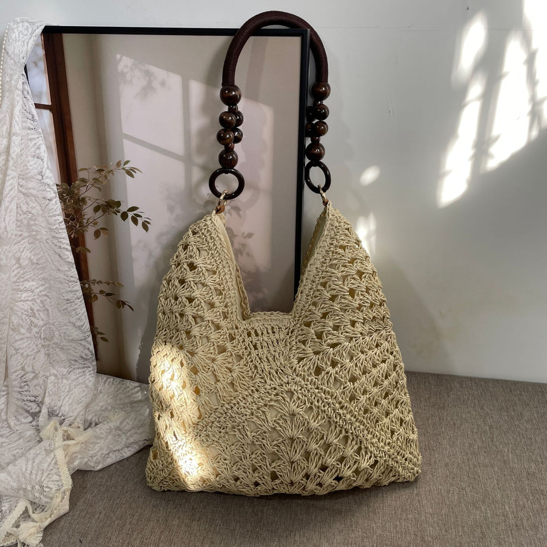 Hand-knotted shoulder bag with wooden handles Stornfield