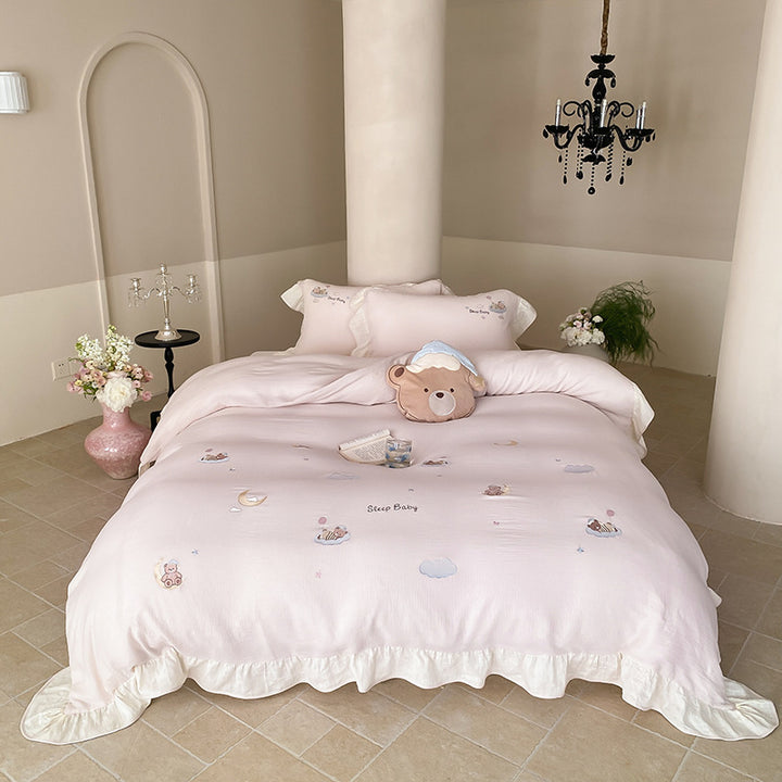 Bedding set in baby motif made of soft cotton blend with ruffle trim