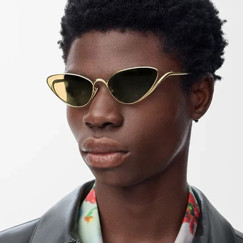 Women's Cat-Eye Sunglasses in Elegant Design Stornfield