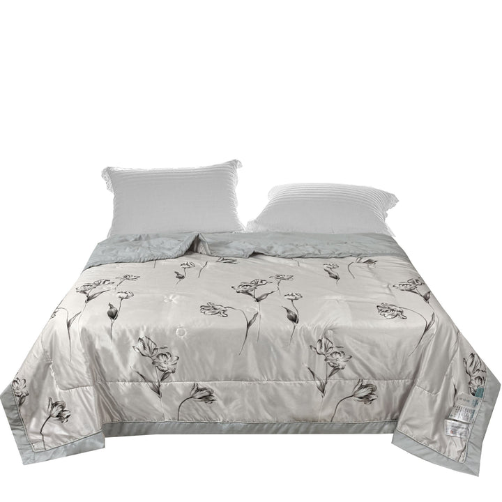 Luxurious Silky Quilt Set Stornfield