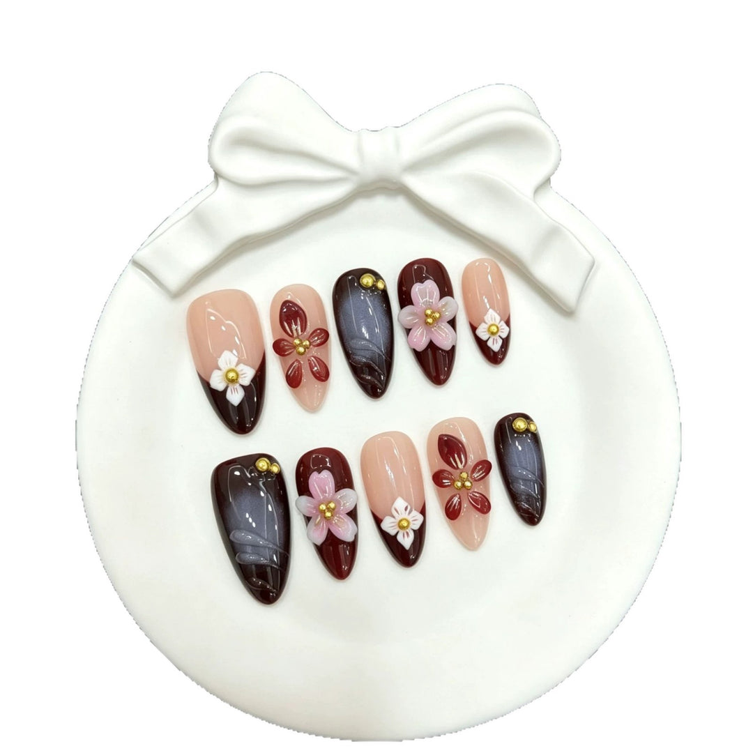 Artistic Floral and Gem-Embellished Press-On Nail Set  1791773082