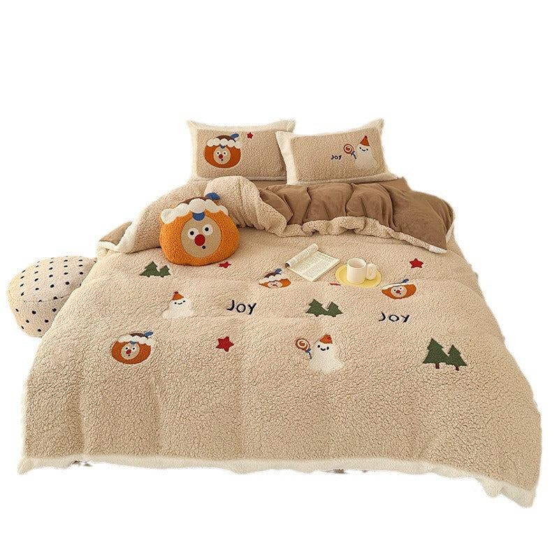 Patterned Sherpa bedding set with quilted cozy blanket and motif pillow