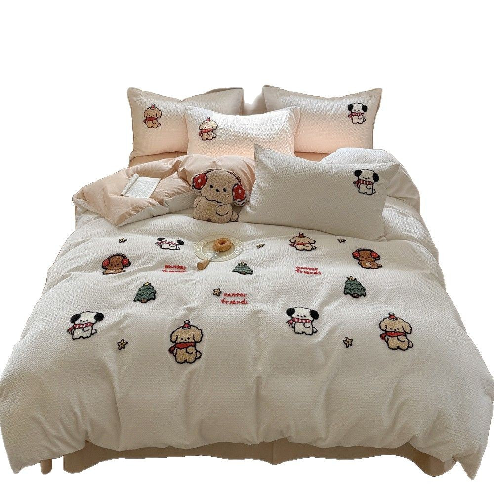 Quilted cotton bedding with cherry embroidery and reversible pillowcases