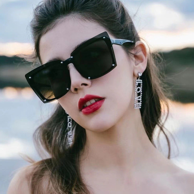 Women's statement sunglasses with stylish square frame and fashionable accents Stornfield