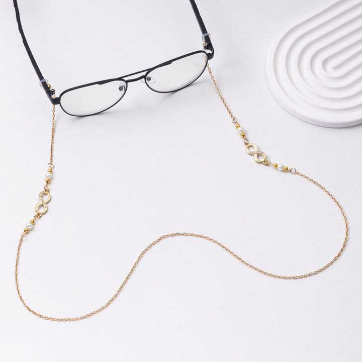 Elegant Chain Eyewear Holder Stornfield