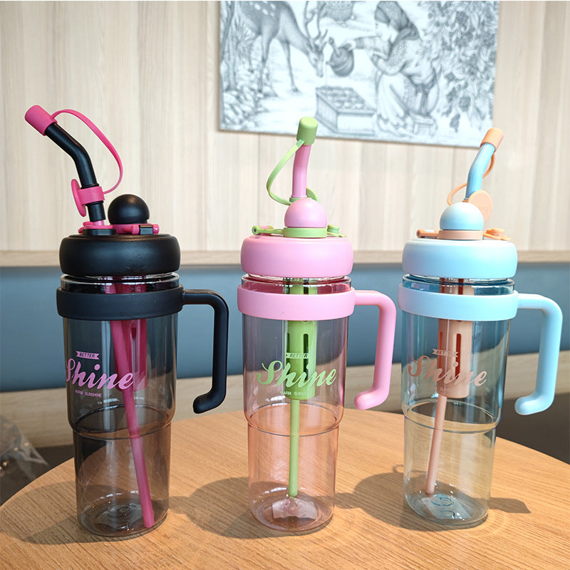 Women's practical drinking bottle with integrated straw Stornfield