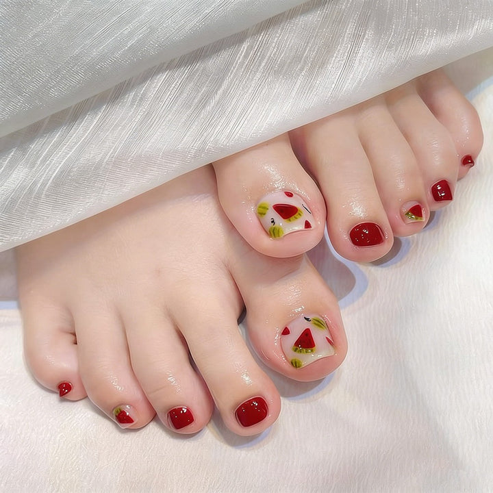 Elegant toenail art Stornfield