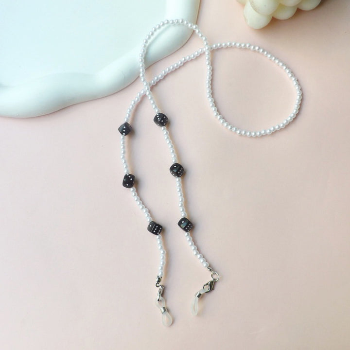 Elegant pearl glasses chain Stornfield
