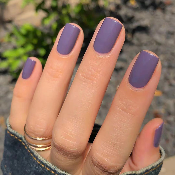 Elegant Nail Art with Gloss Finish Stornfield