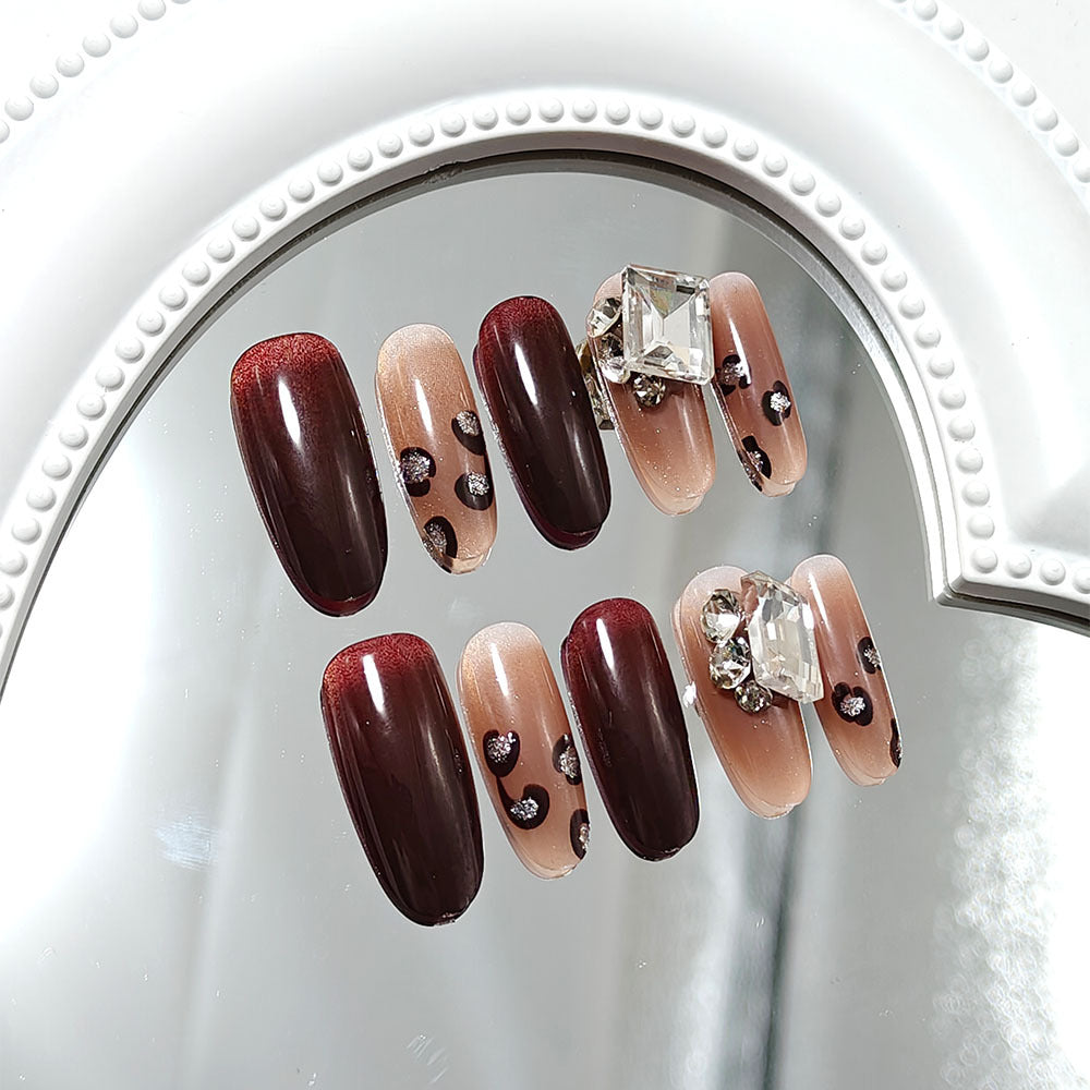 Artificial nails with luxurious glitter accents Stornfield