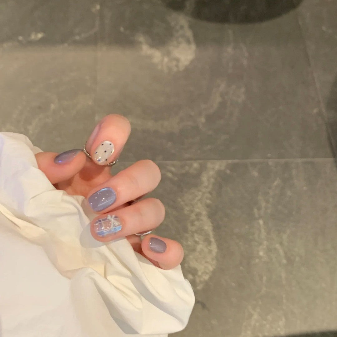 Artificial Nails with Unique Geometric Design Stornfield