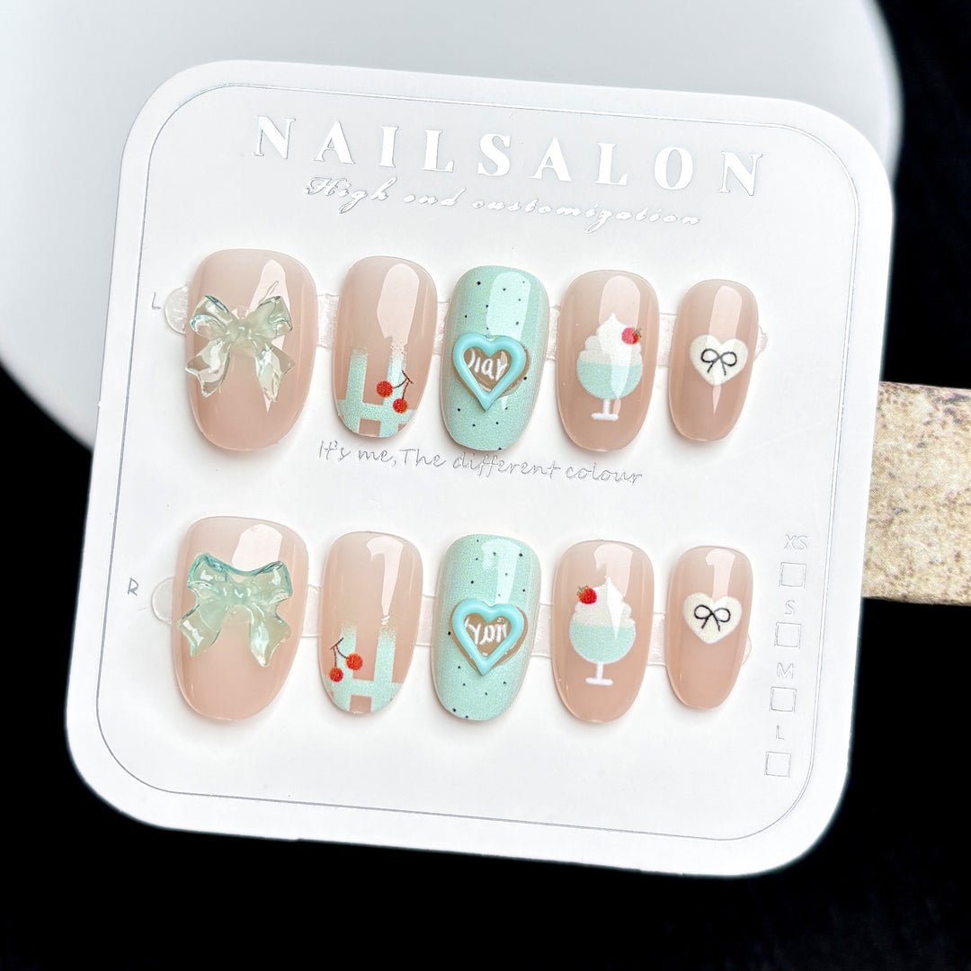 Creative Themed Press-On Nail Set