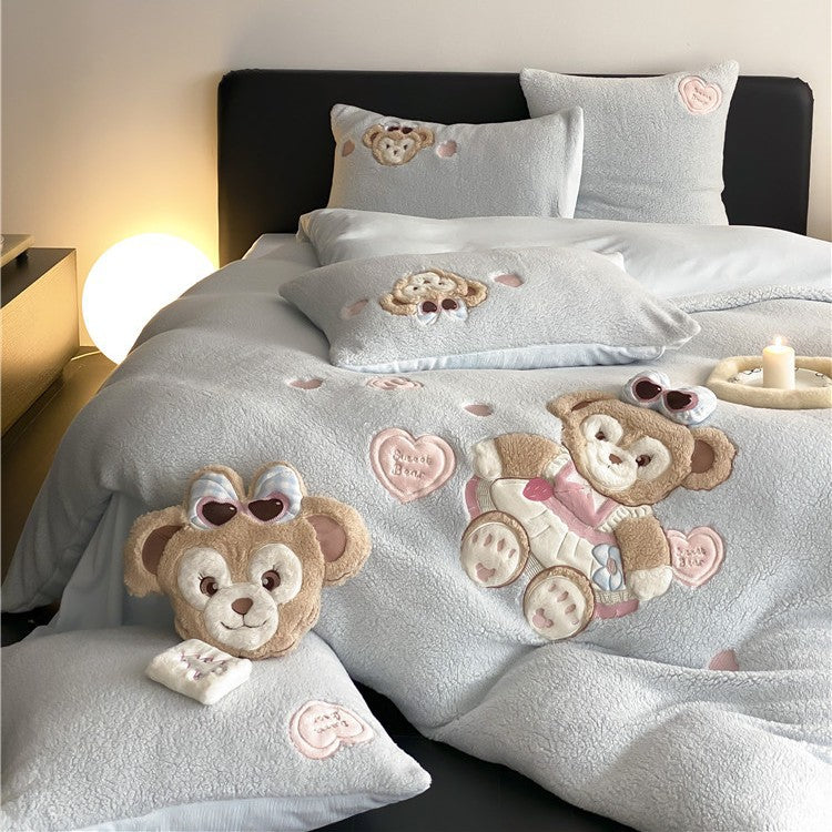 Cozy bedding set with appliquéd plush teddy bears and sherpa surface