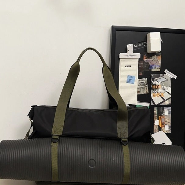 Spacious sports and travel bag with water-repellent material Stornfield