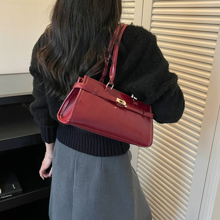 Luxurious Structured Shoulder Handbag