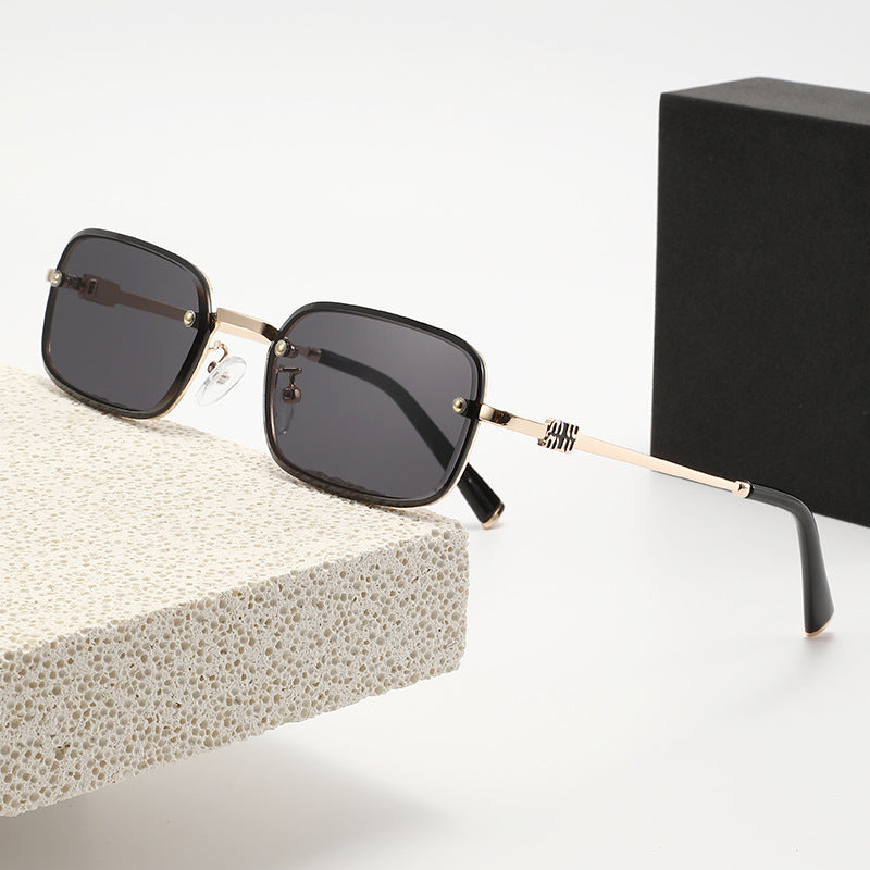 Women's sunglasses with elegant, rectangular frame and polarizing lenses Stornfield