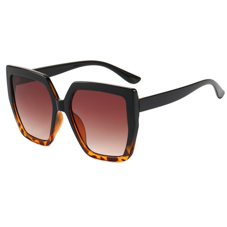 Ladies elegant oversized sunglasses with luxurious frame Stornfield