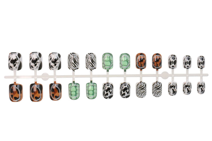 Nail art set with trendy animal patterns Stornfield