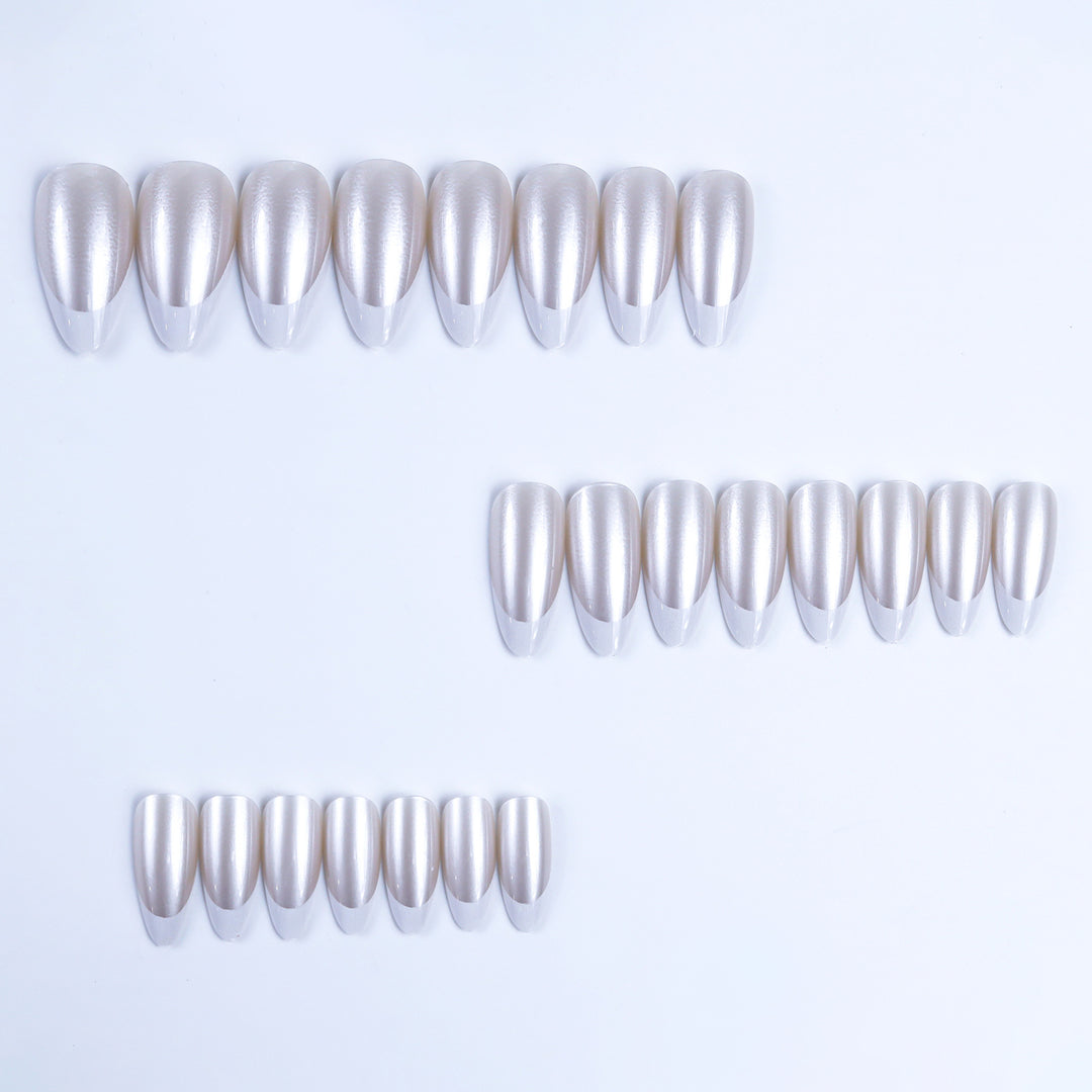 Artificial nails in elegant French tip design Stornfield