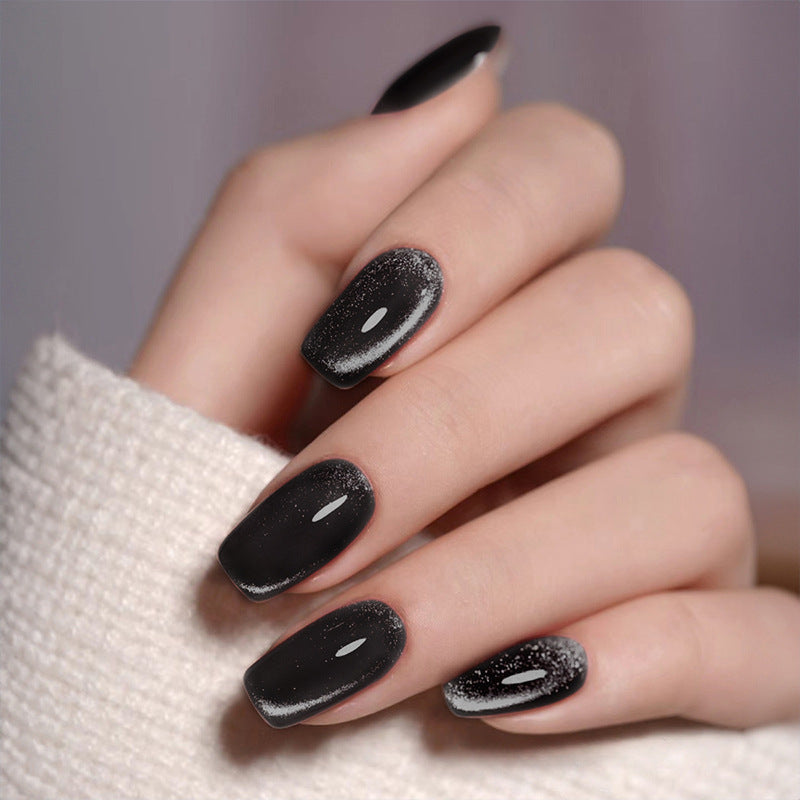 Artificial Nails in Elegant High Gloss Design Stornfield