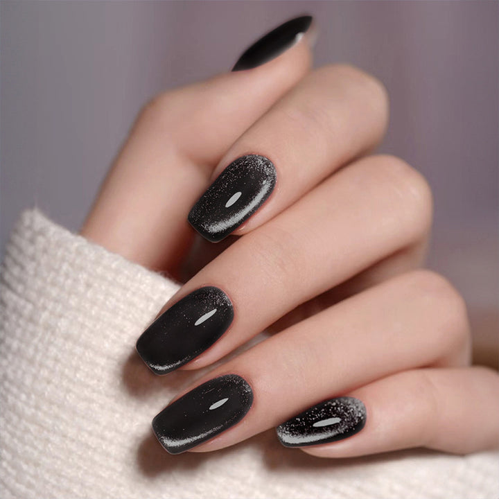 Artificial Nails in Elegant High Gloss Design Stornfield