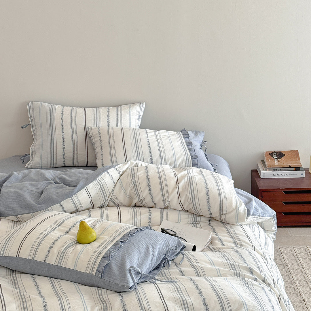 Striped Linen-Cotton Duvet Cover Set with Tie-Closure and Ruffled Shams