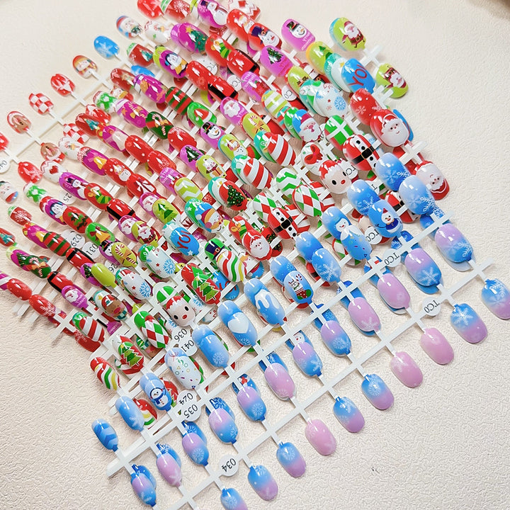 Children's Fun Holiday-Themed Fake Nail Set Stornfield