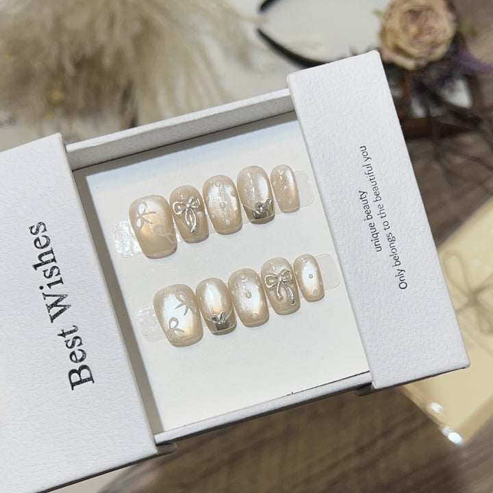 Elegant Bow-Embellished Press-On Nail Art Set Stornfield