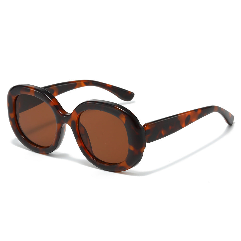 Fashion-Forward Retro-Inspired Round Sunglasses Stornfield