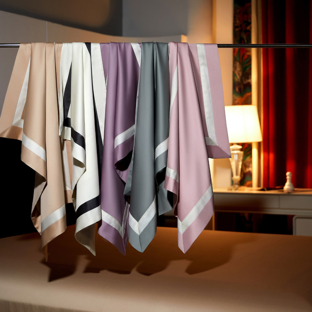 Luxury Cotton Sateen Duvet Cover Set with Contrasting Hem and Border Pillow Shams