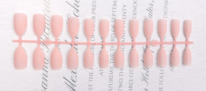 Stiletto Press-On Nail Set Stornfield
