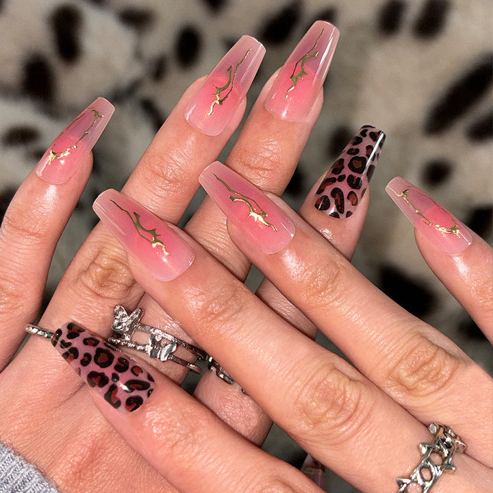 Artistic Press-On Nail Tips Stornfield