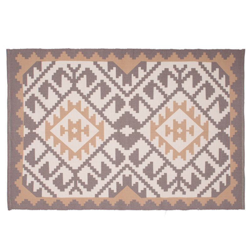 Flat-woven rectangular rug for living and entrance areas with quatrefoil pattern Stornfield