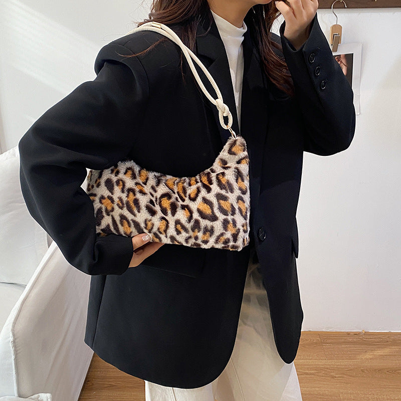 Chic Faux Fur Crossbody Bag Stornfield