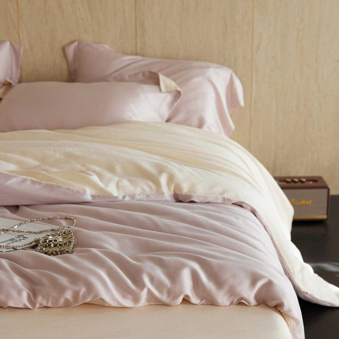 Silky-gloss premium bedding set made of cotton satin