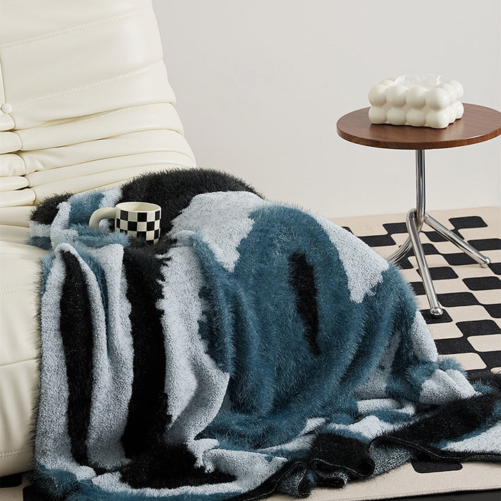 Oversized Plush Shaggy Abstract Jacquard Throw Blanket