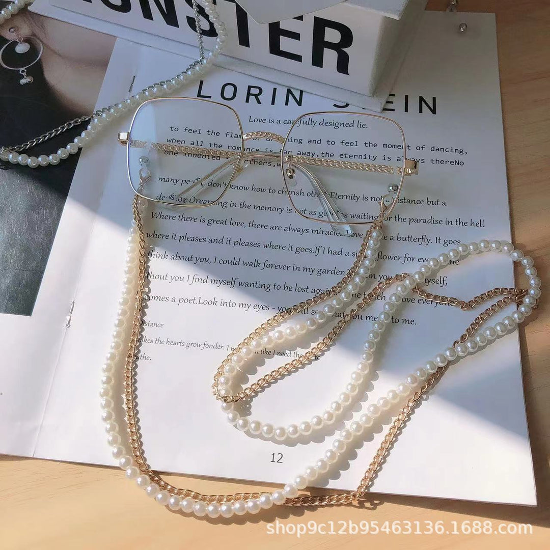 Elegant Pearl and Chain Reading Glasses Holder Stornfield